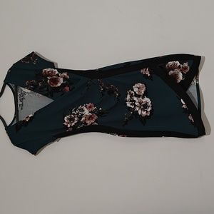 Almost Famous | Dark Green Floral Wrap Dress | Size M